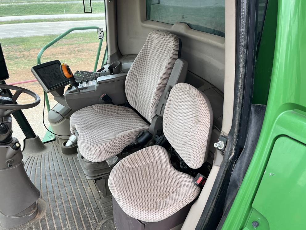 Image for 2011 John Deere S670