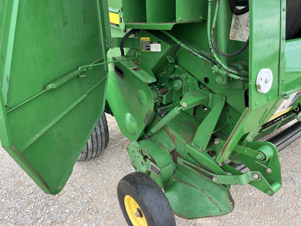 Image for 2009 John Deere 568