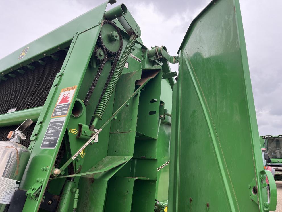 Image for 2009 John Deere 568
