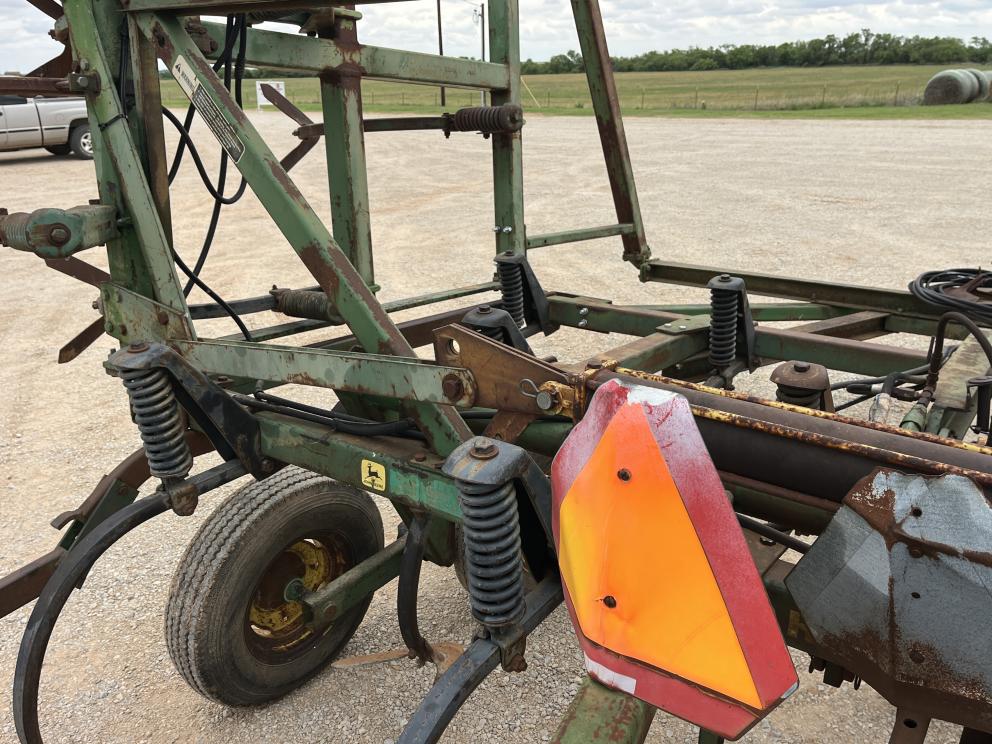 Image for John Deere 1600