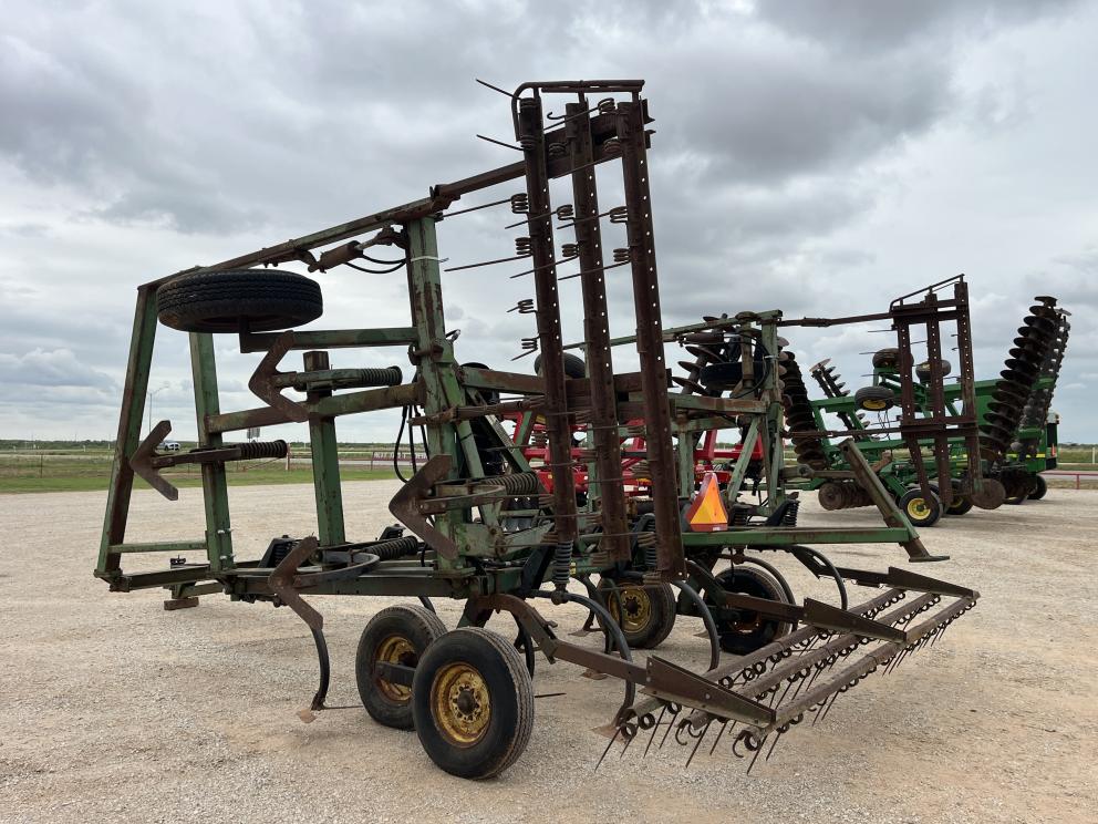 Image for John Deere 1600