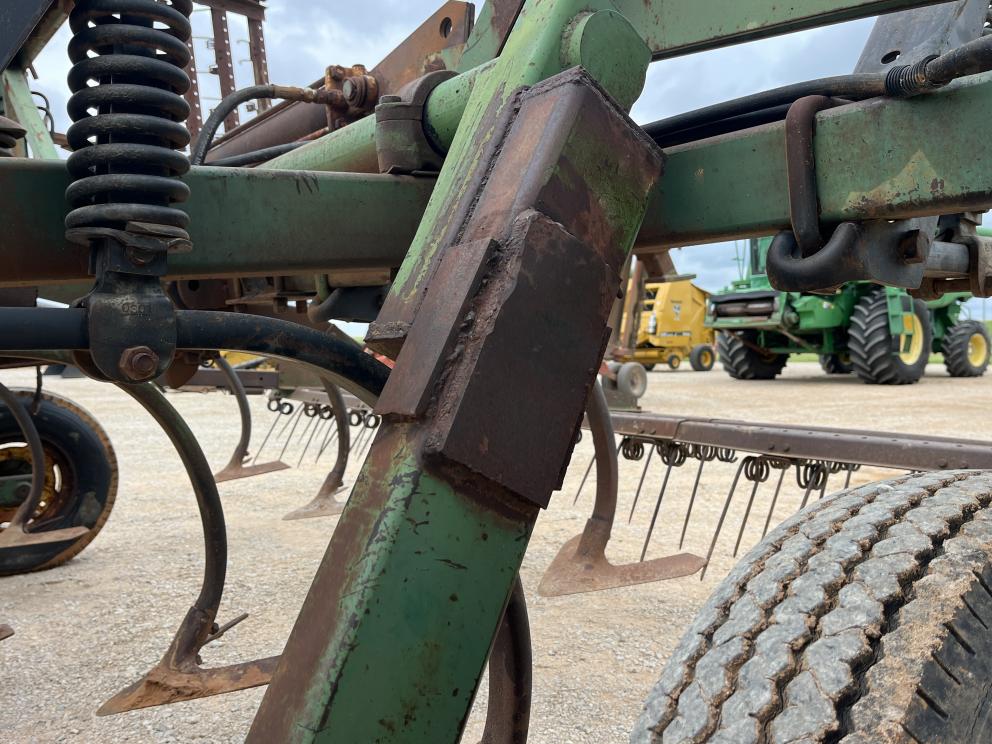 Image for John Deere 1600