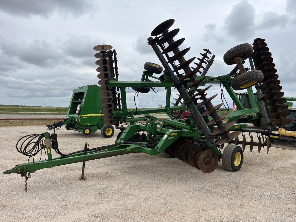 Image for 2008 John Deere 637