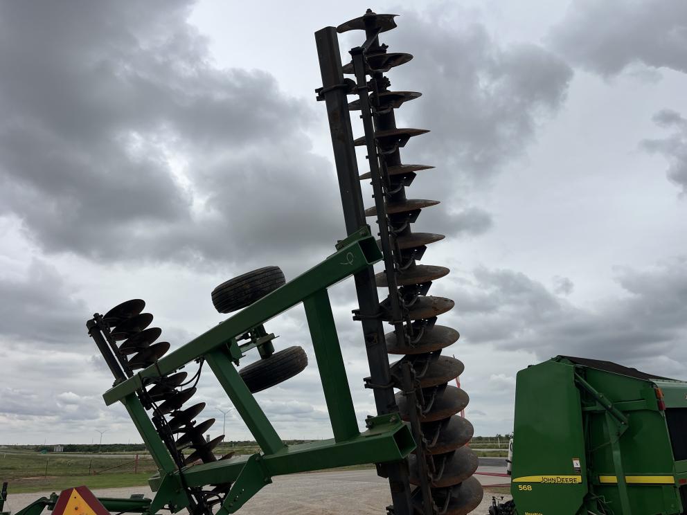 Image for 2008 John Deere 637