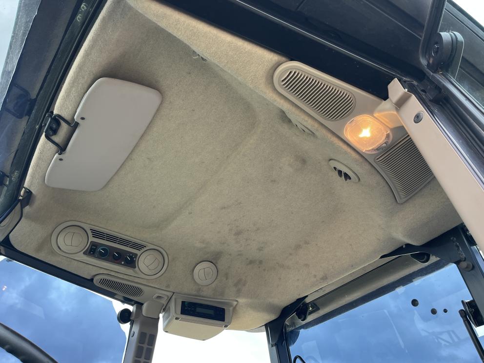 Image for 2022 John Deere 5100E