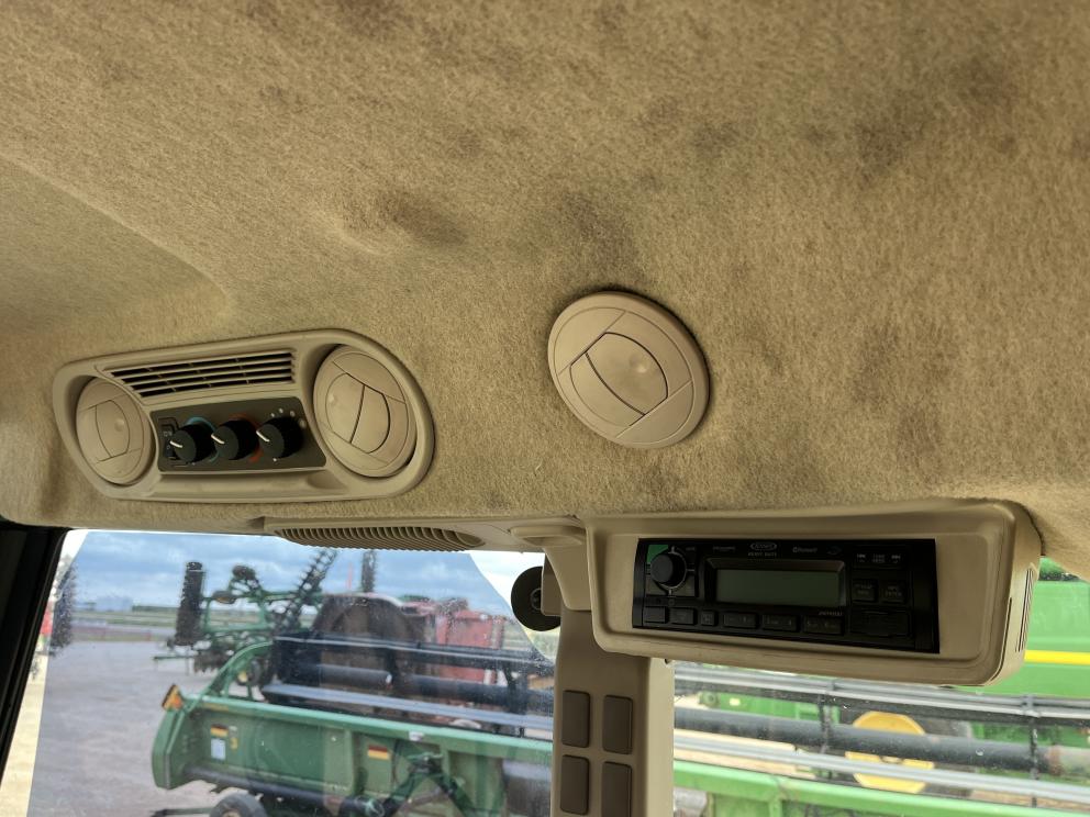 Image for 2022 John Deere 5100E