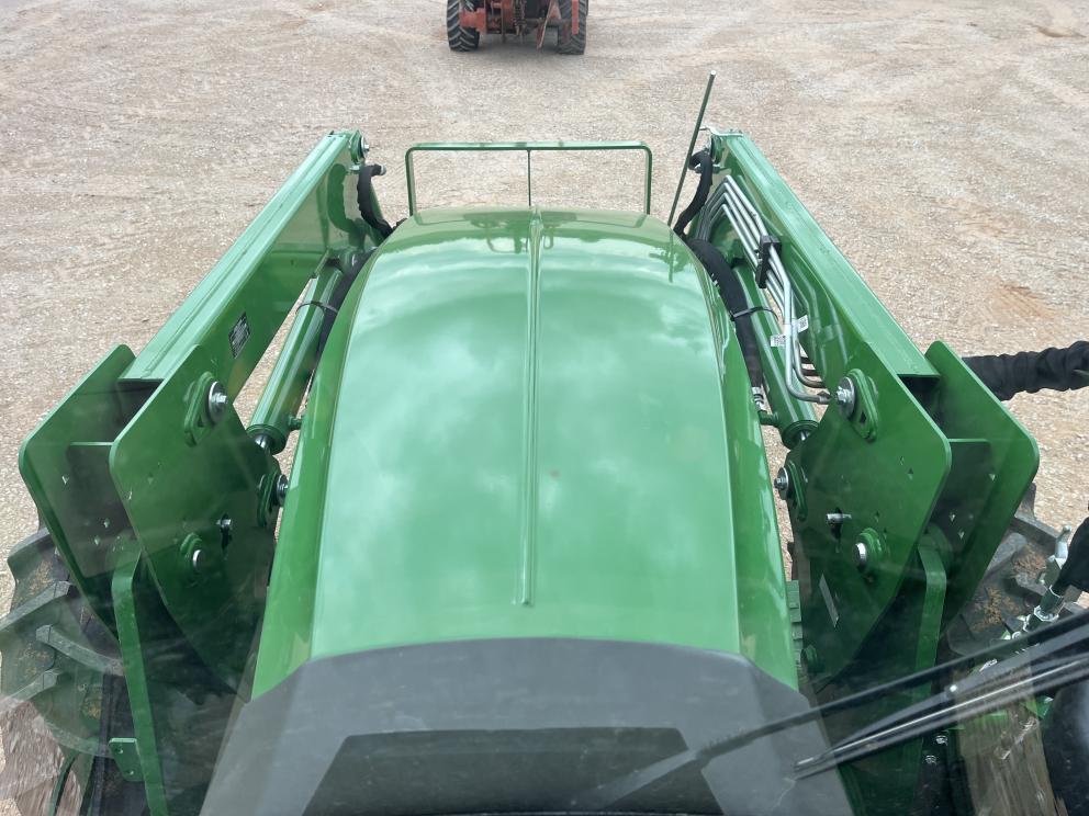 Image for 2022 John Deere 5100E