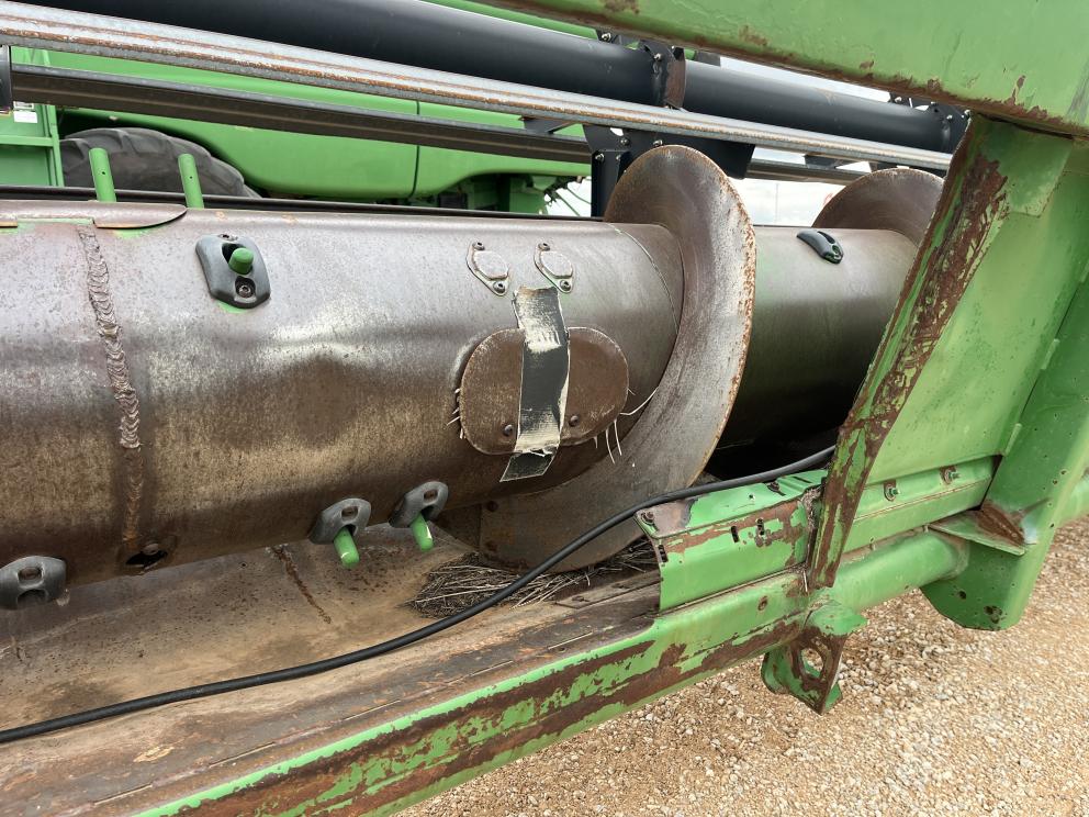 Image for 2004 John Deere 630R