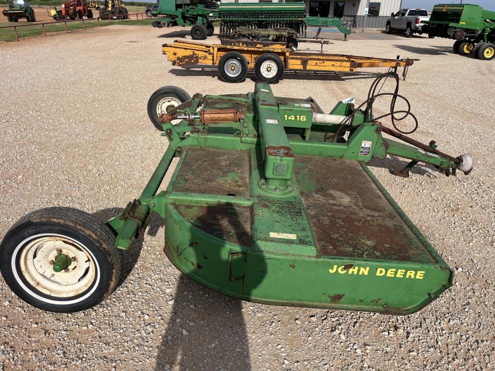 Image for 1995 John Deere 1418