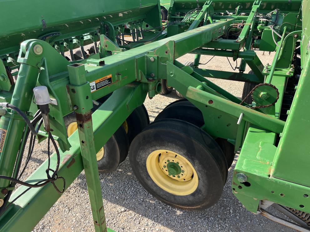 Image for 2005 John Deere 455