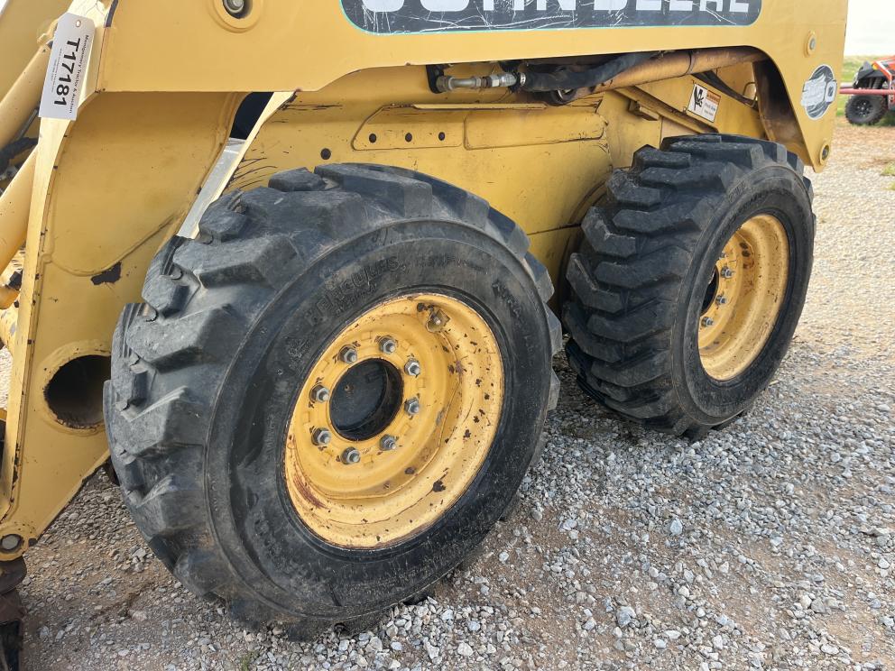 Image for 1999 Deere 250