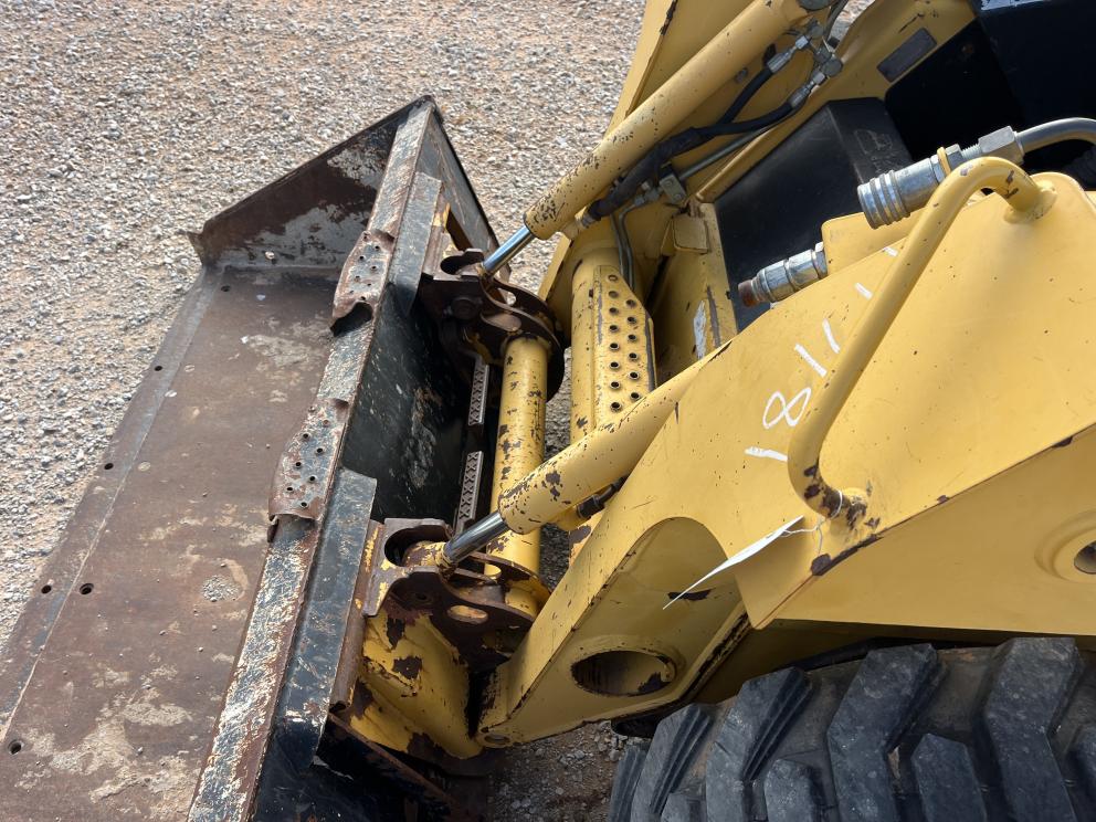 Image for 1999 Deere 250