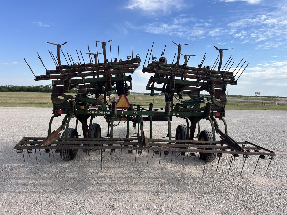 Image for 1988 John Deere 610