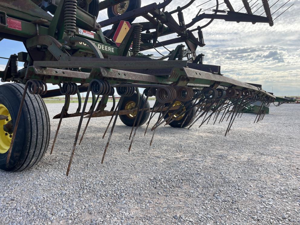 Image for 1988 John Deere 610
