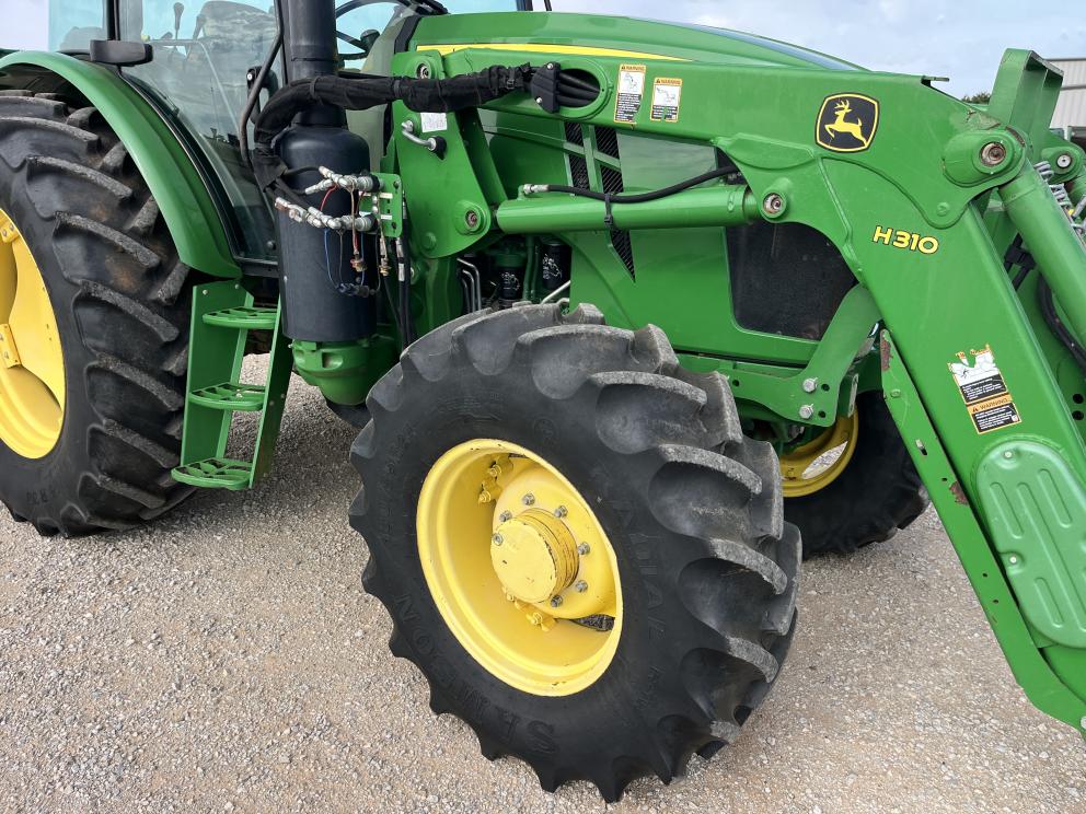 Image for 2017 John Deere 6120E