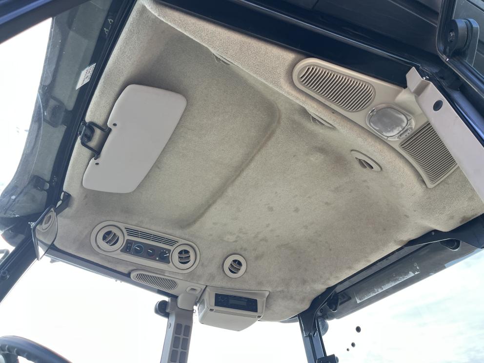 Image for 2017 John Deere 6120E