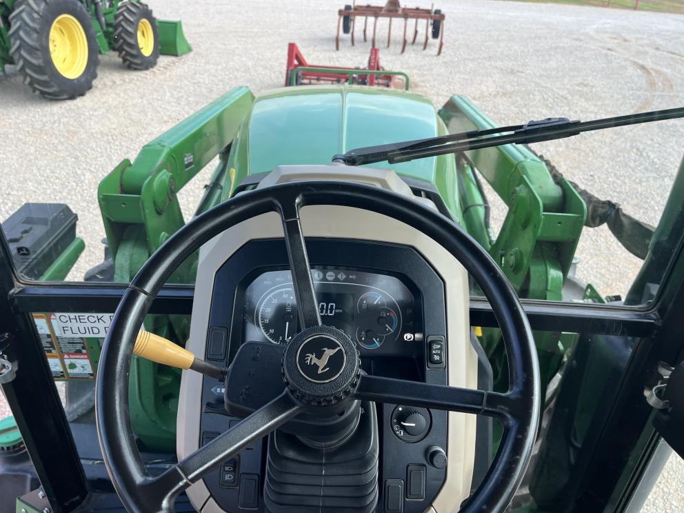 Image for 2017 John Deere 6120E