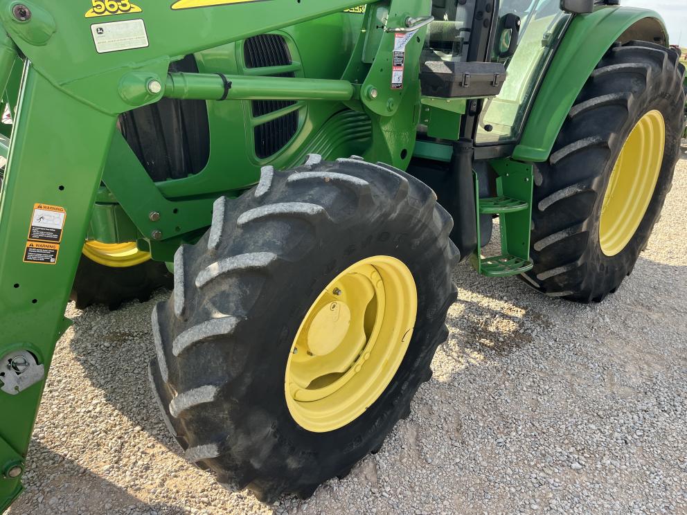 Image for 2010 John Deere 6430
