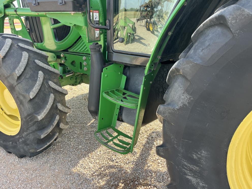 Image for 2010 John Deere 6430