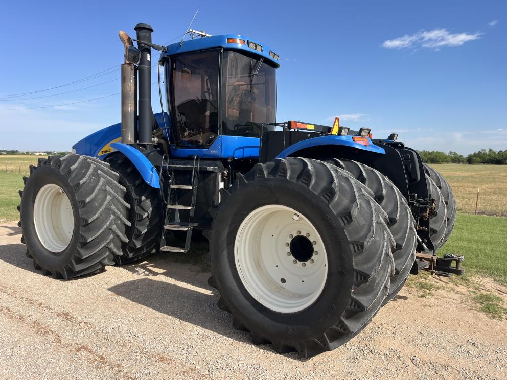 Image for 2007 New Holland T9040