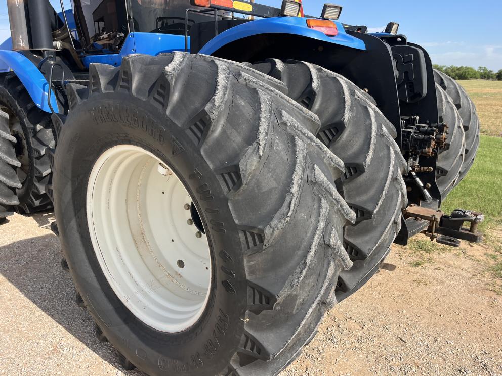 Image for 2007 New Holland T9040