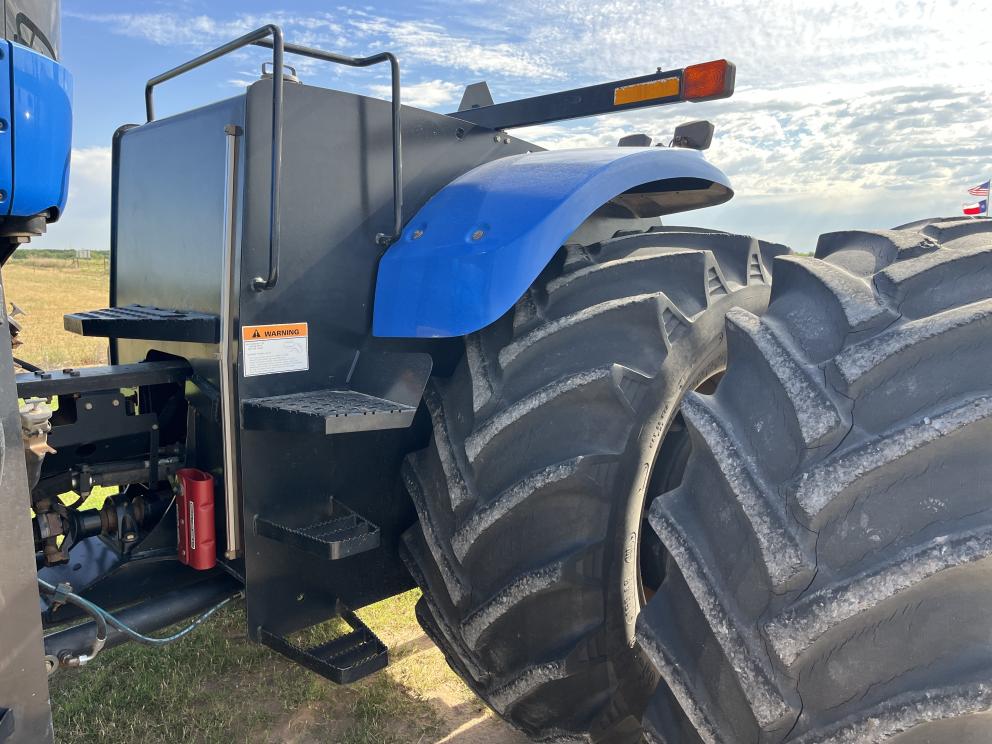 Image for 2007 New Holland T9040
