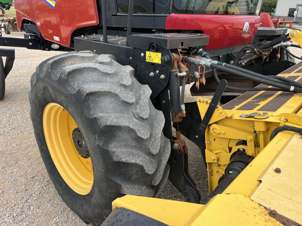 Image for 2019 New Holland Speedrower 220