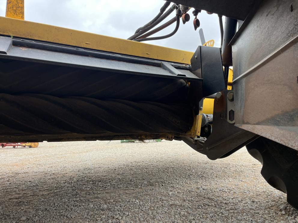 Image for 2019 New Holland Speedrower 220