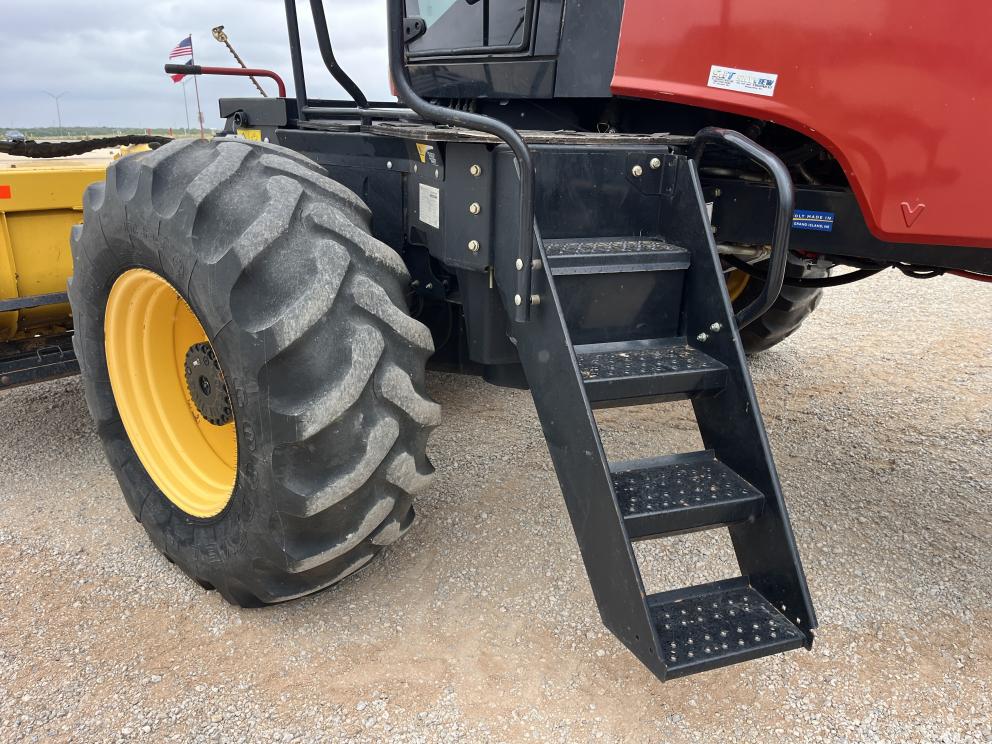Image for 2019 New Holland Speedrower 220