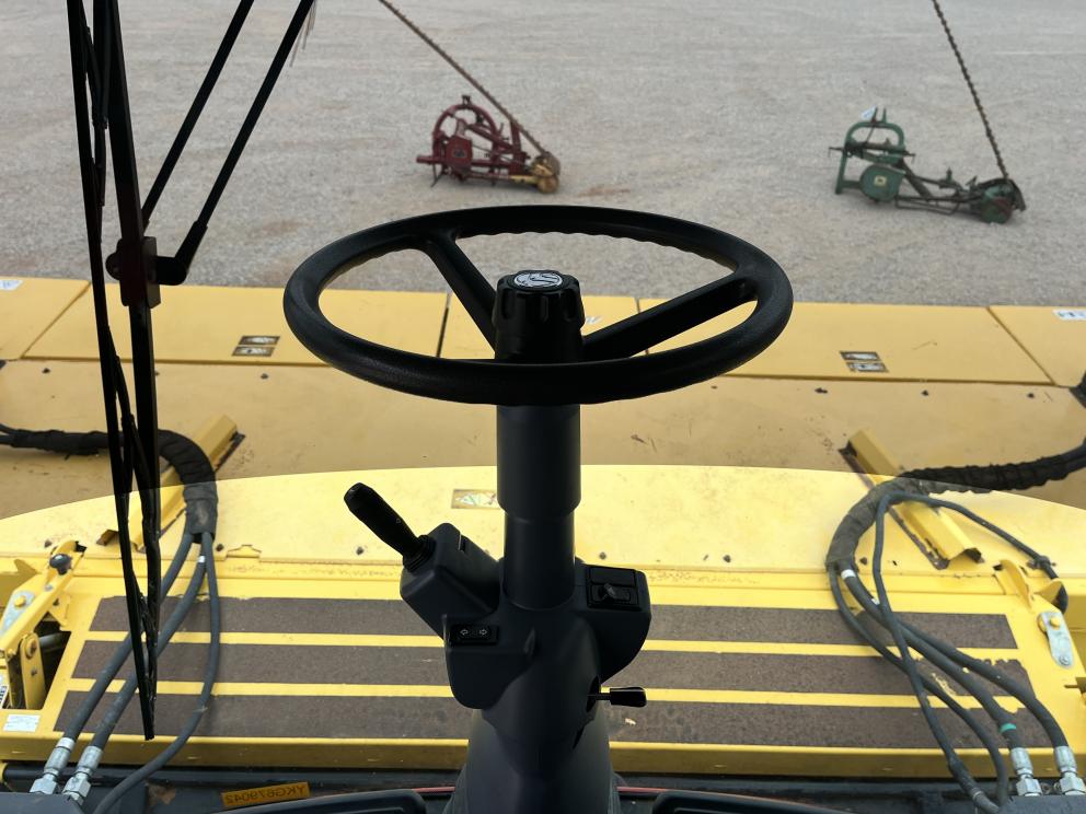 Image for 2019 New Holland Speedrower 220