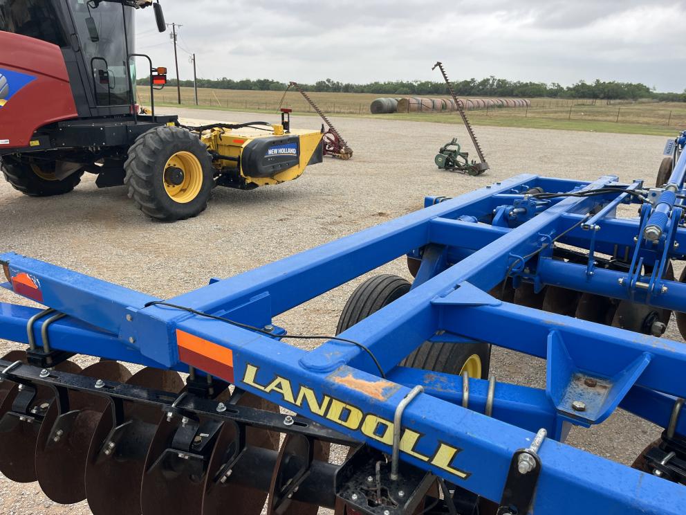Image for 2015 Landoll 6210-14