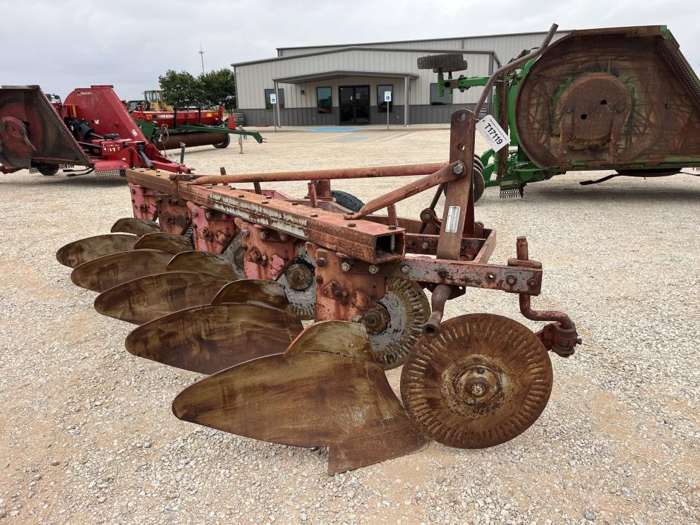 Image for Massey Ferguson 82