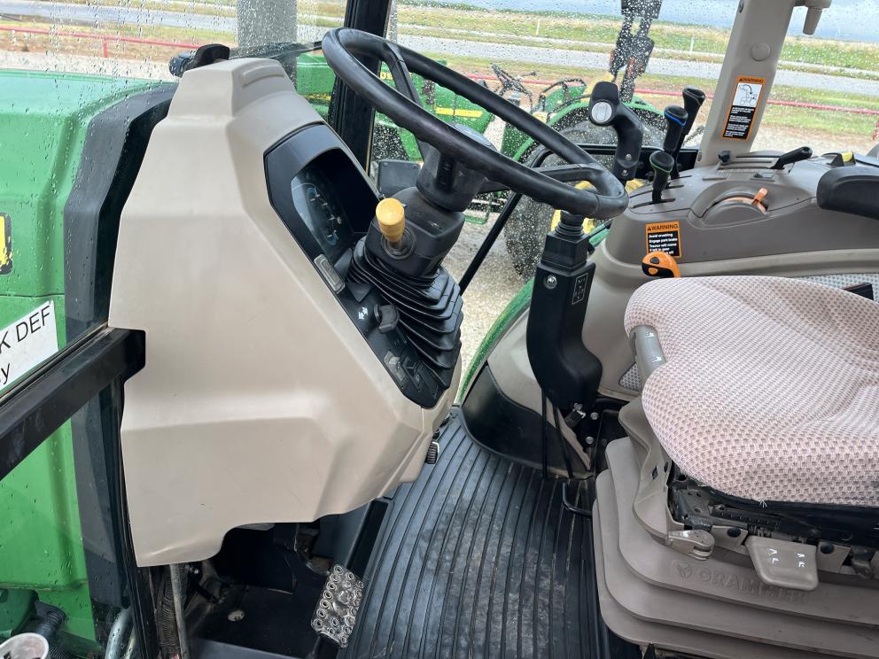 Image for 2017 John Deere 6120E