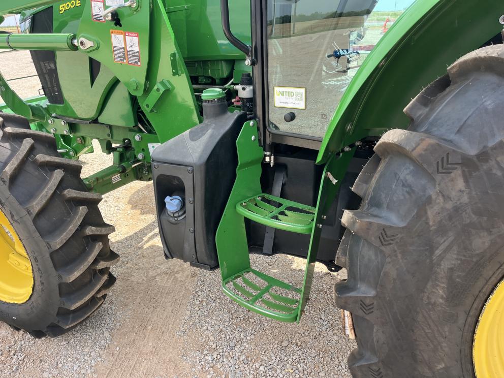 Image for 2023 John Deere 5100E