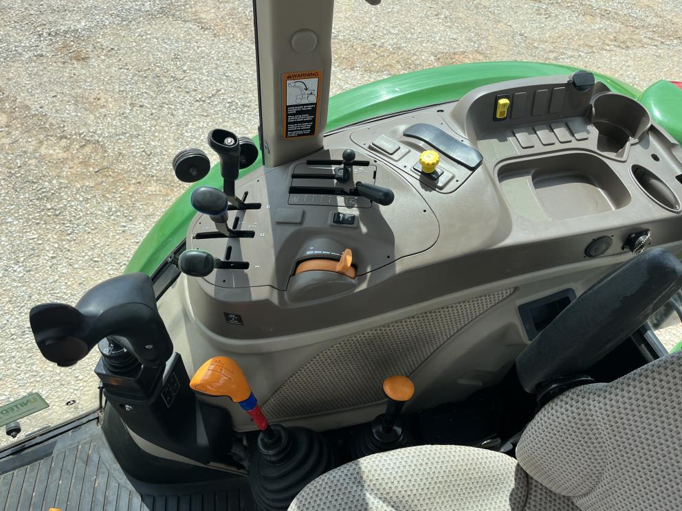 Image for 2023 John Deere 5100E