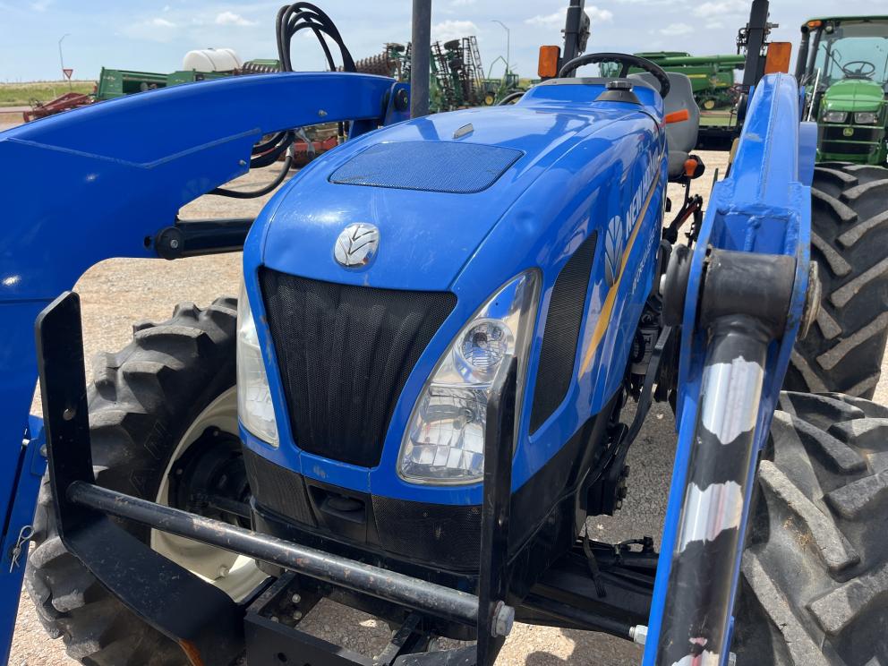Image for 2015 New Holland WORKMASTER 70