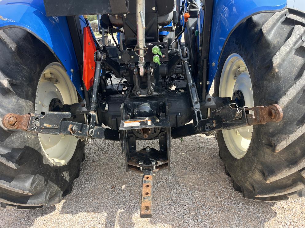 Image for 2015 New Holland WORKMASTER 70