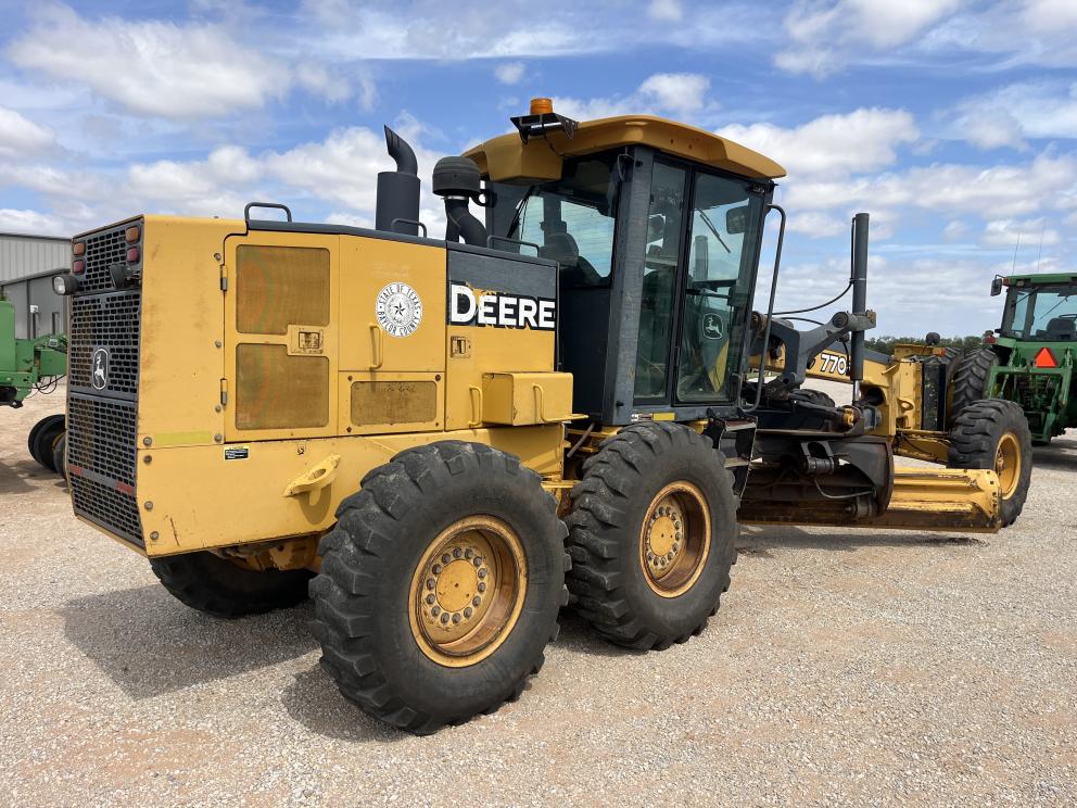 Image for 2007 Deere 770D