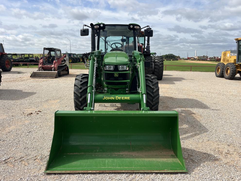 Image for 2022 John Deere 5115M