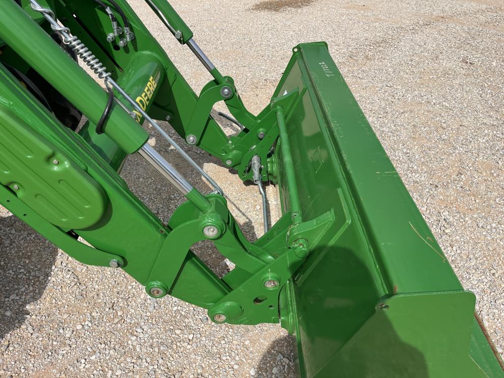 Image for 2022 John Deere 5115M