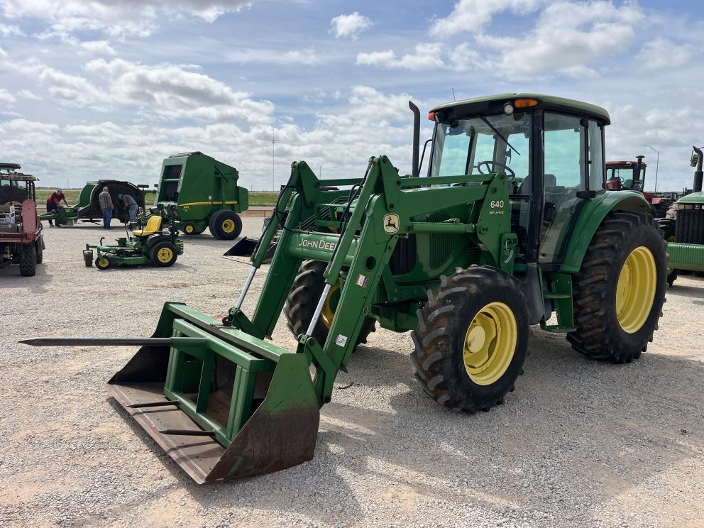 Image for 2005 John Deere 6415