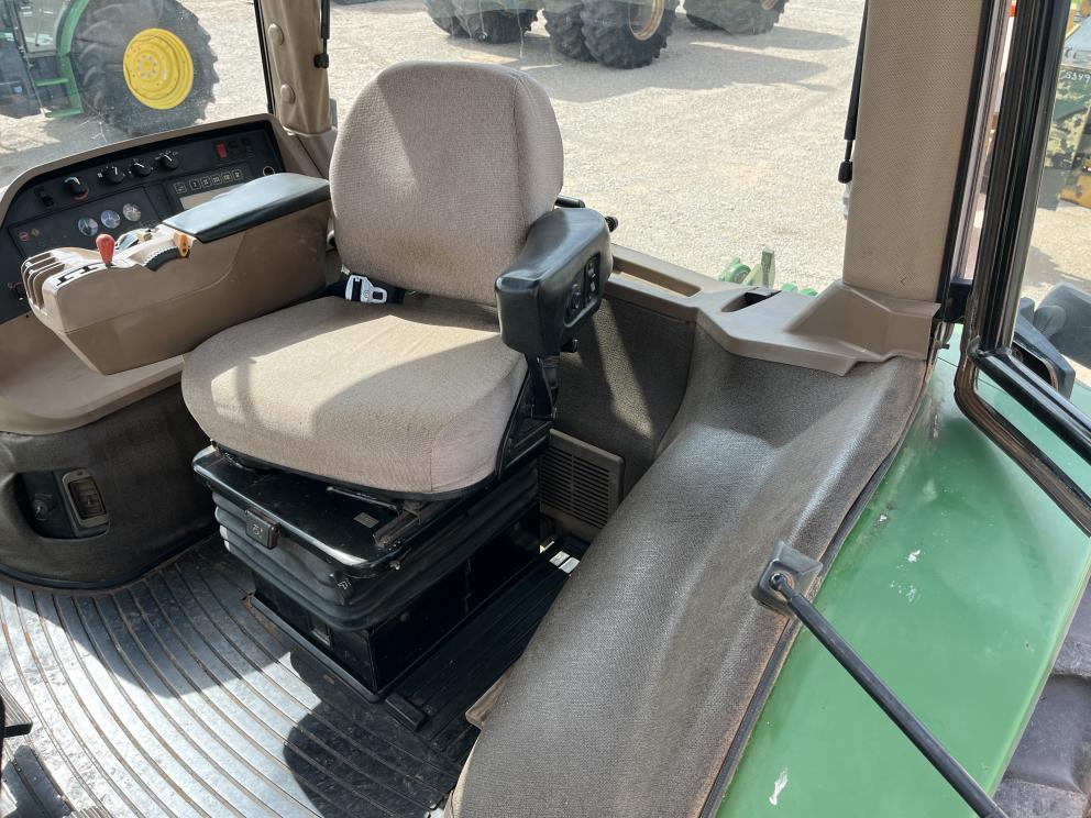 Image for 1995 John Deere 8300