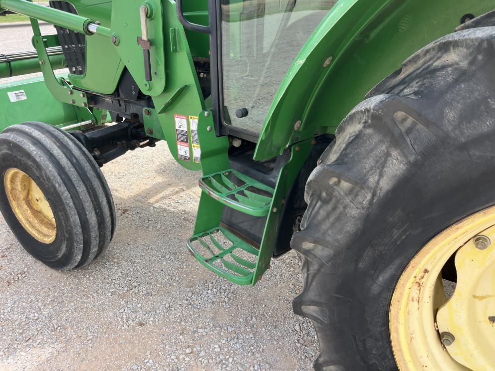 Image for 2006 John Deere 5425
