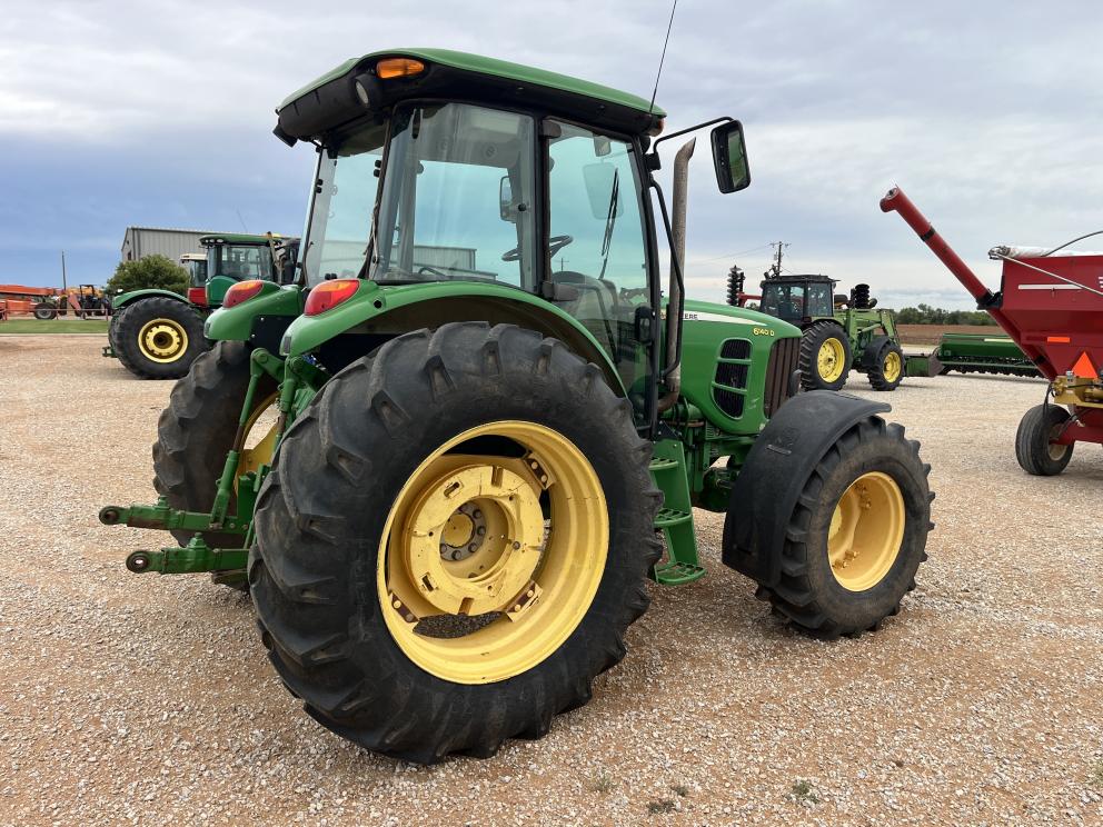 Image for 2010 John Deere 6140D