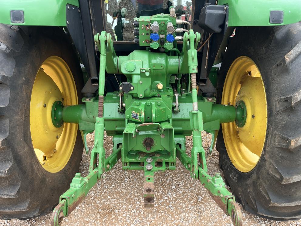 Image for 2010 John Deere 6140D