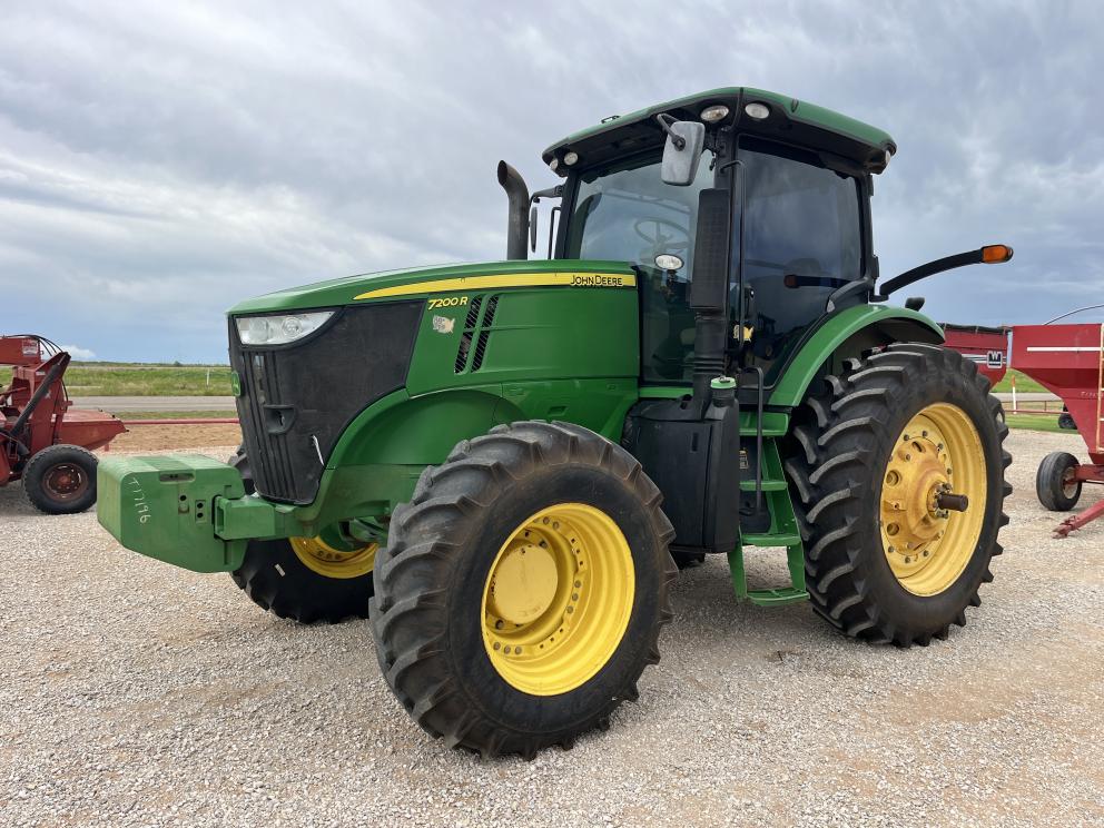 Image for 2012 John Deere 7200R