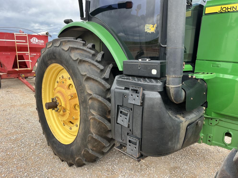 Image for 2012 John Deere 7200R