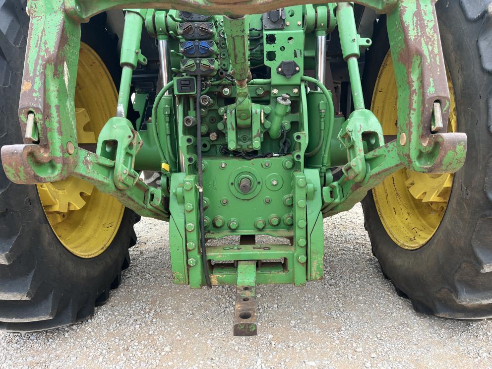 Image for 2012 John Deere 7200R