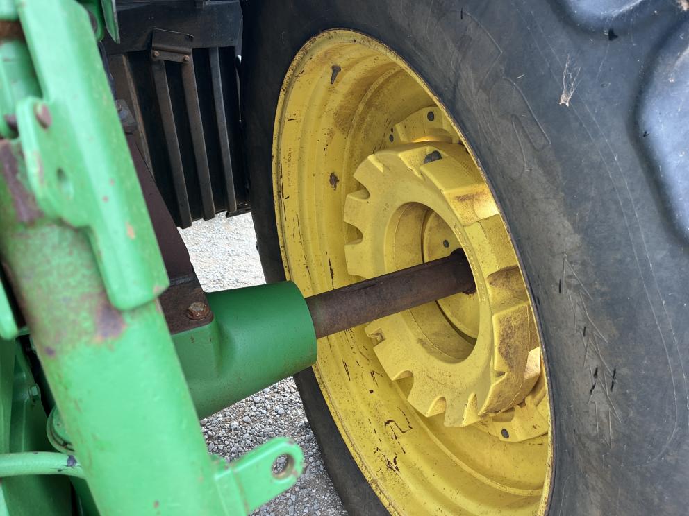 Image for 2012 John Deere 7200R