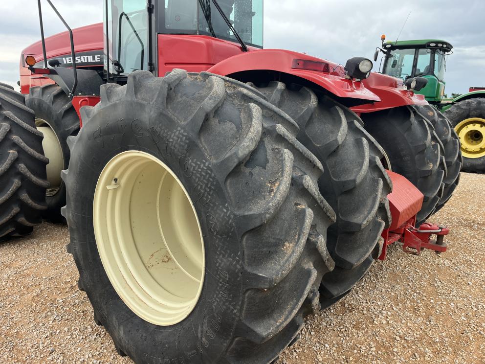Image for 2010 Versatile 400